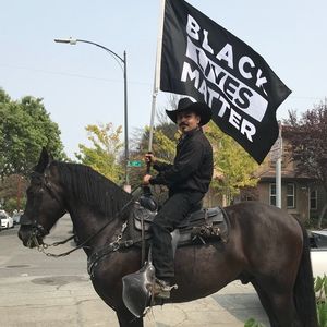 Meet your Posher, Cesar